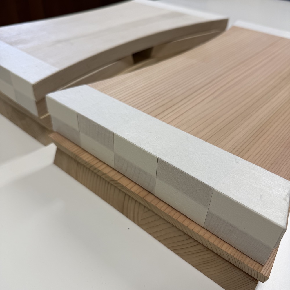 MUSUBI STOOL 折りたたんだ状態